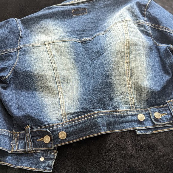 Jean Jacket - Picture 2 of 3